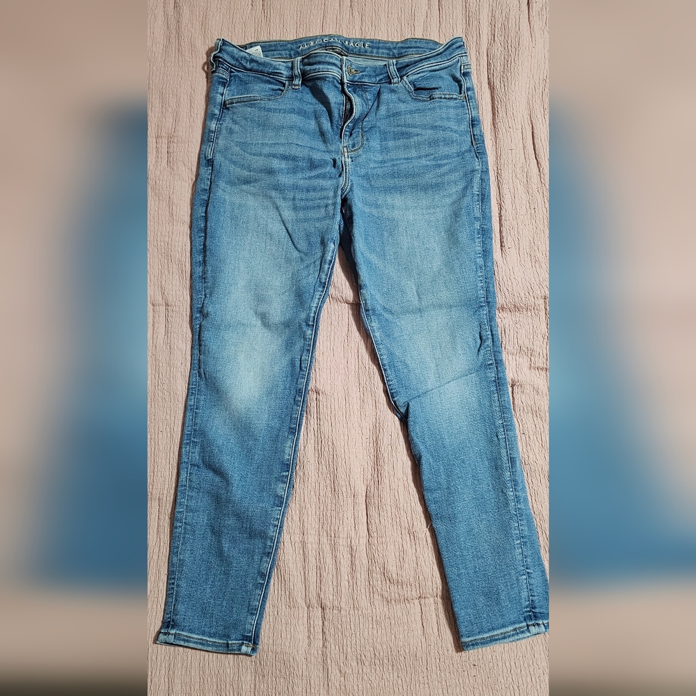 American Eagle Outfitters Skinny Jeans in Light Blue Wash